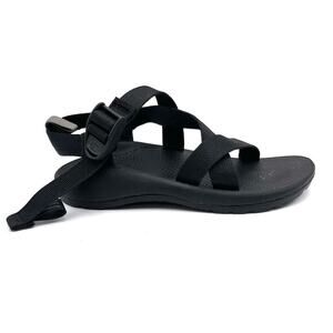 chacos classic sandals black size 2